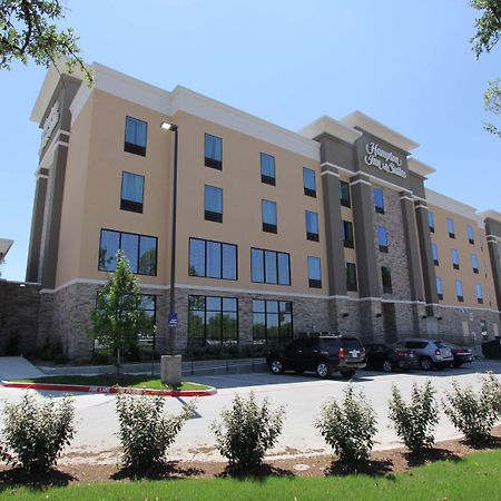 Hampton Inn & Suites Dallas Market Center Экстерьер фото